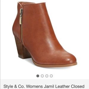 Macy’s- Jamil Style & Co bootie tan Sz 9